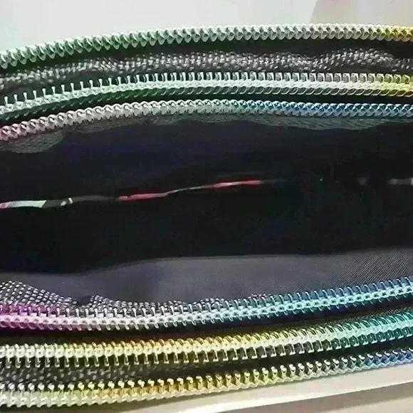 NWOT Fabulous Women's Clutch - Picture 6 of 7